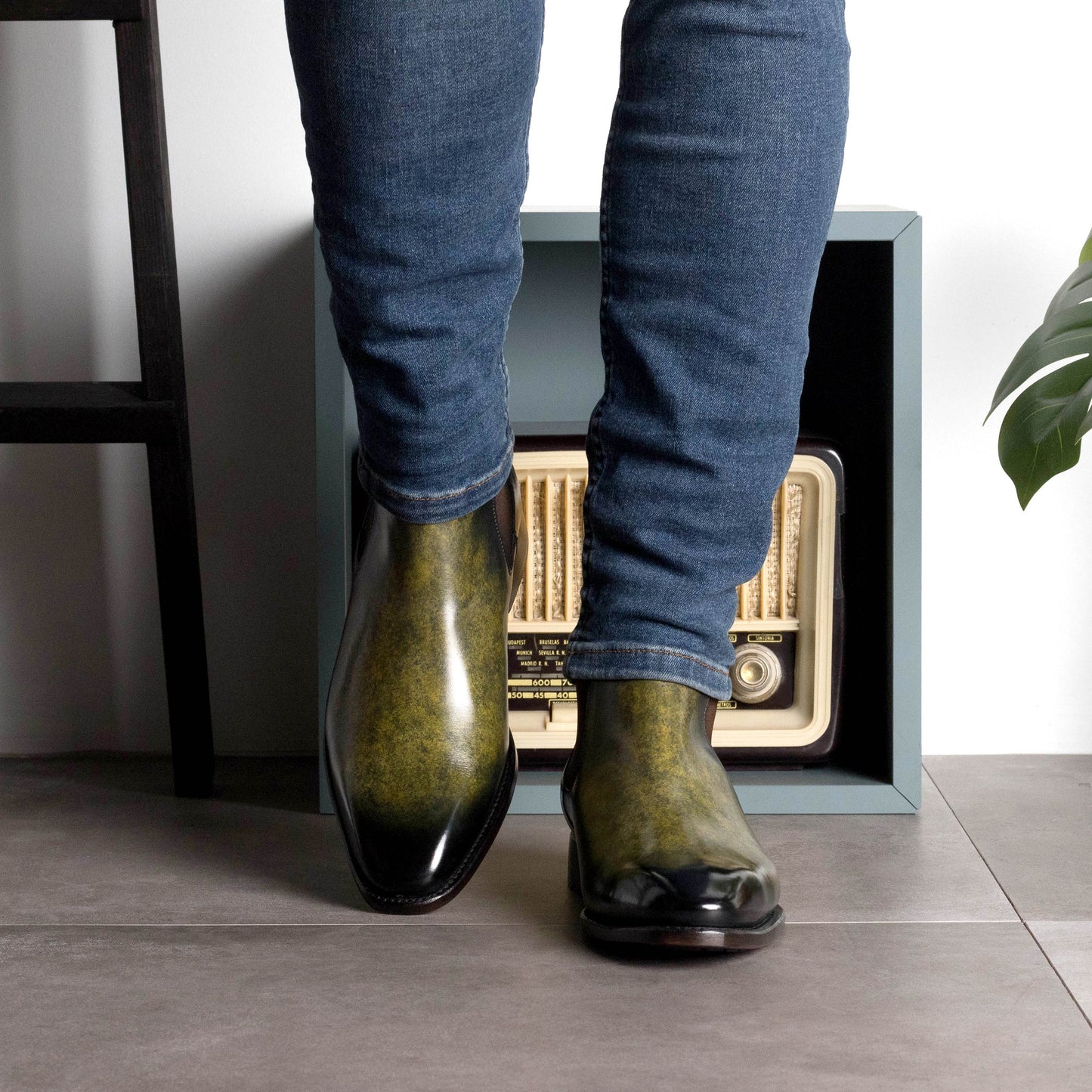 Leather Chelsea Boots Savile │ Khaki Museum Patina