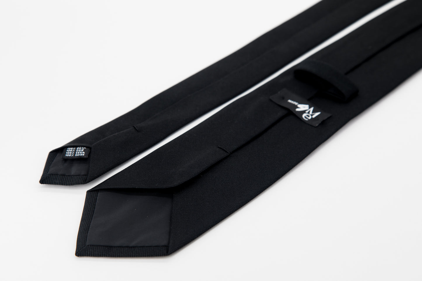 TIE - Total Black